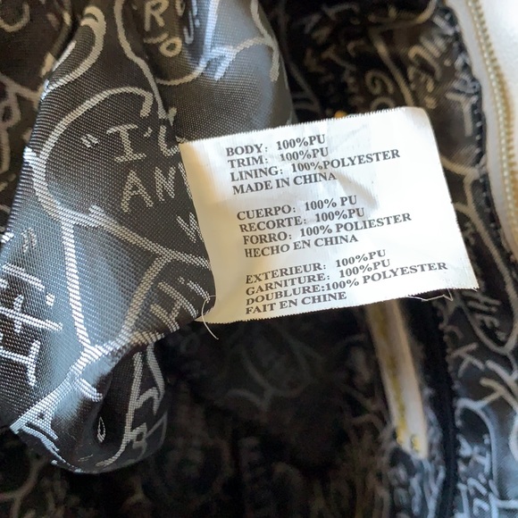 Betsey Johnson quilted handbag with hearts - Picture 13 of 13